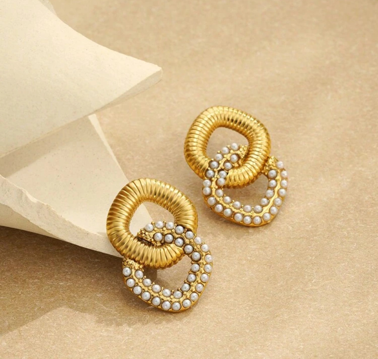 PEARL EARRINGS