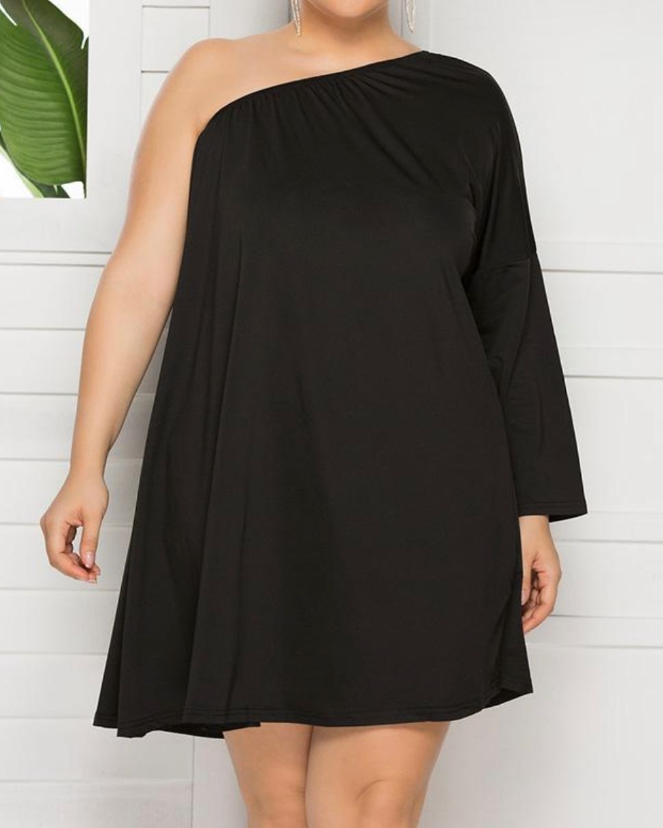 ONE SHOULDER BLACK DRESS